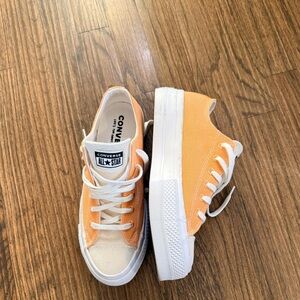 Converse women’s renew platform